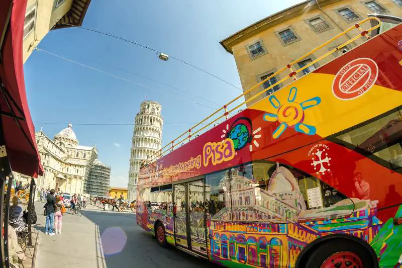 Pisa bus